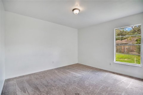 Casa en venta en Deltona, Florida, 4 dormitorios, 171.31 m2 № 2383452 - foto 18
