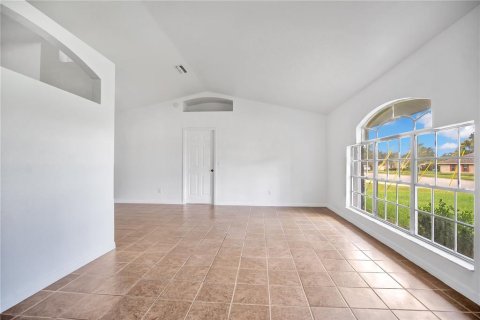 Casa en venta en Deltona, Florida, 4 dormitorios, 171.31 m2 № 2383452 - foto 5