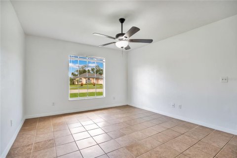 Casa en venta en Deltona, Florida, 4 dormitorios, 171.31 m2 № 2383452 - foto 21