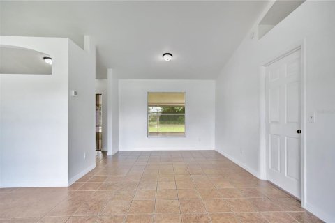 Casa en venta en Deltona, Florida, 4 dormitorios, 171.31 m2 № 2383452 - foto 8