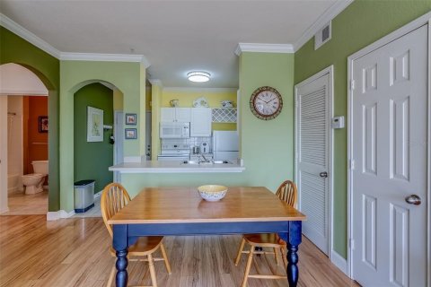 Condo in Clearwater, Florida, 1 bedroom  № 1733825 - photo 9