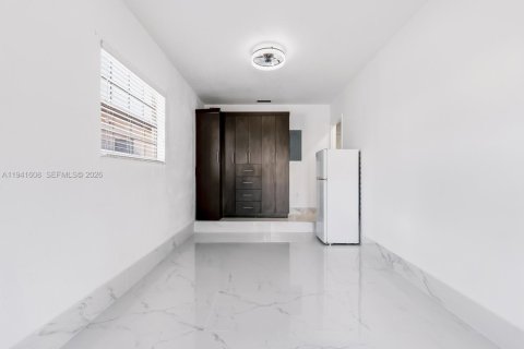 Villa ou maison à louer à Miami Lakes, Floride: 5 chambres, 228.91 m2 № 1998904 - photo 26