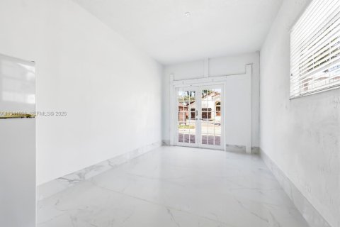 Villa ou maison à louer à Miami Lakes, Floride: 5 chambres, 228.91 m2 № 1998904 - photo 24