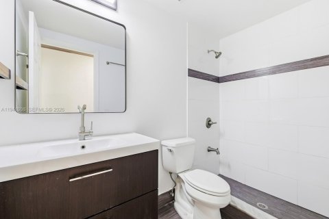 Villa ou maison à louer à Miami Lakes, Floride: 5 chambres, 228.91 m2 № 1998904 - photo 22