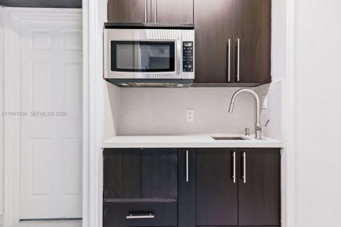 Villa ou maison à louer à Miami Lakes, Floride: 5 chambres, 228.91 m2 № 1998904 - photo 20