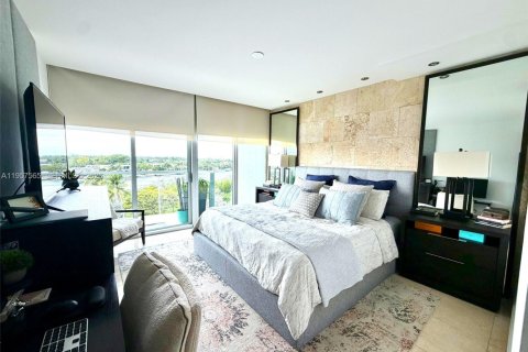 Condo in Miami Beach, Florida, 2 bedrooms  № 2020810 - photo 8