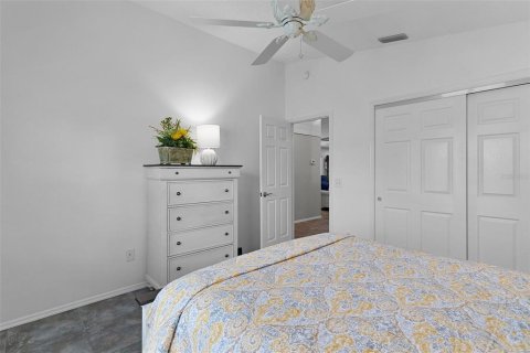 House in The Villages, Florida 2 bedrooms, 117.61 sq.m. № 2396202 - photo 29
