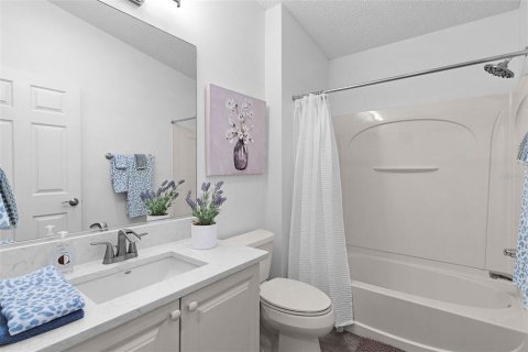 House in The Villages, Florida 2 bedrooms, 117.61 sq.m. № 2396202 - photo 30