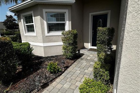 House in Auburndale, Florida 4 bedrooms, 168.25 sq.m. № 2197872 - photo 3