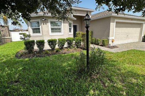 House in Auburndale, Florida 4 bedrooms, 168.25 sq.m. № 2197872 - photo 5