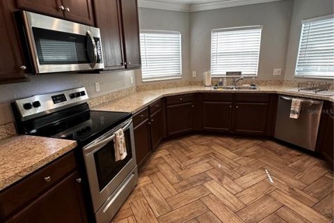 House in Auburndale, Florida 4 bedrooms, 168.25 sq.m. № 2197872 - photo 7