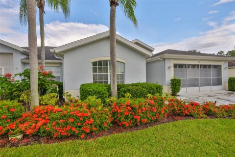 Condo in Sun City Center, Florida, 2 bedrooms  № 1911865 - photo 4
