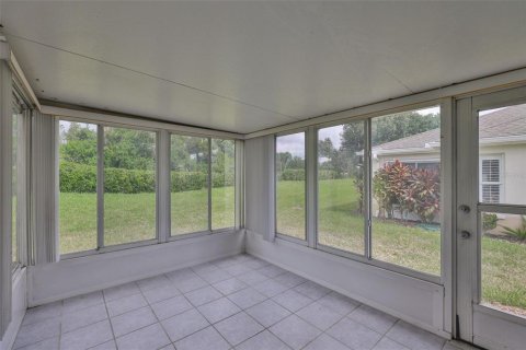 Condo in Sun City Center, Florida, 2 bedrooms  № 1911865 - photo 25