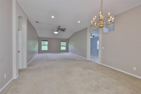 Condo in Sun City Center, Florida, 2 bedrooms  № 1911865 - photo 10