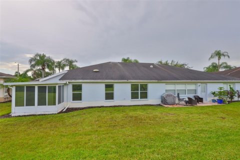 Condo in Sun City Center, Florida, 2 bedrooms  № 1911865 - photo 6