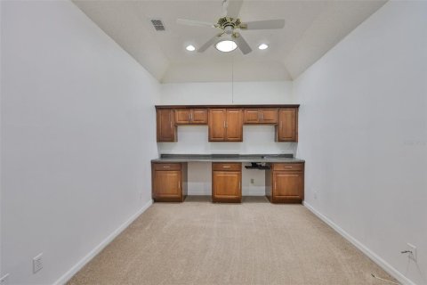 Condo in Sun City Center, Florida, 2 bedrooms  № 1911865 - photo 15