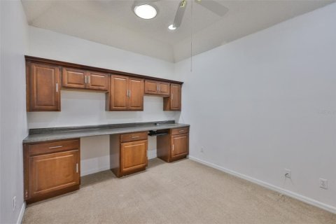 Condo in Sun City Center, Florida, 2 bedrooms  № 1911865 - photo 16