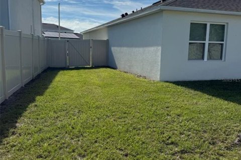 House in Haines City, Florida 3 bedrooms, 163.32 sq.m. № 1910169 - photo 23