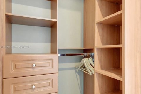 Copropriété à vendre à Sunny Isles Beach, Floride: 1 chambre, 80.08 m2 № 1939467 - photo 14