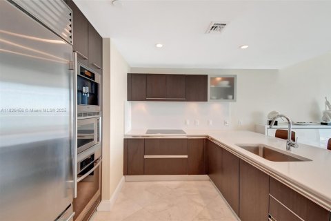 Copropriété à vendre à Sunny Isles Beach, Floride: 1 chambre, 80.08 m2 № 1939467 - photo 10