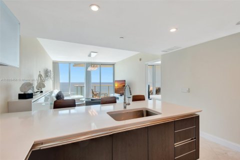 Copropriété à vendre à Sunny Isles Beach, Floride: 1 chambre, 80.08 m2 № 1939467 - photo 3
