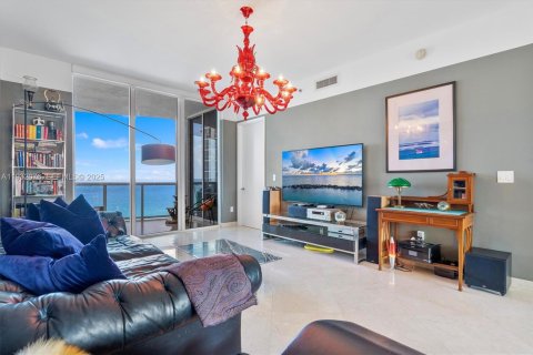 Condo in Sunny Isles Beach, Florida, 3 bedrooms  № 1990587 - photo 7