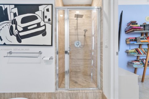 Condo in Sunny Isles Beach, Florida, 3 bedrooms  № 1990587 - photo 28