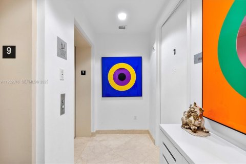 Condo in Sunny Isles Beach, Florida, 3 bedrooms  № 1990587 - photo 2