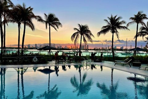 Condominio en alquiler en Miami Beach, Florida, 2 dormitorios, 98.66 m2 № 2054423 - foto 19