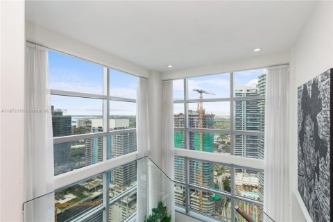 Condo in Miami, Florida, 3 bedrooms  № 1920335 - photo 6
