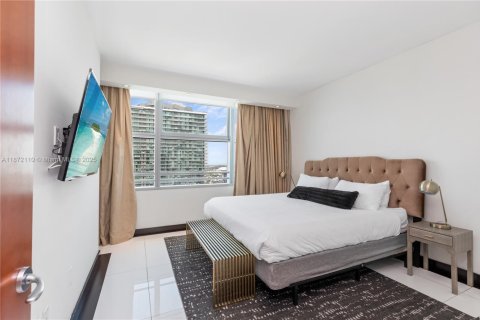 Condo in Miami, Florida, 3 bedrooms  № 1920335 - photo 14