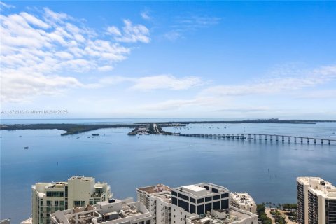 Condo in Miami, Florida, 3 bedrooms  № 1920335 - photo 4