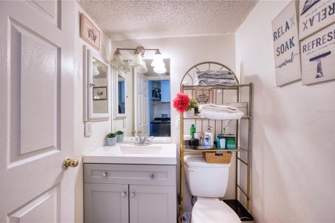 House in Sarasota, Florida 4 bedrooms, 143.81 sq.m. № 1566978 - photo 9