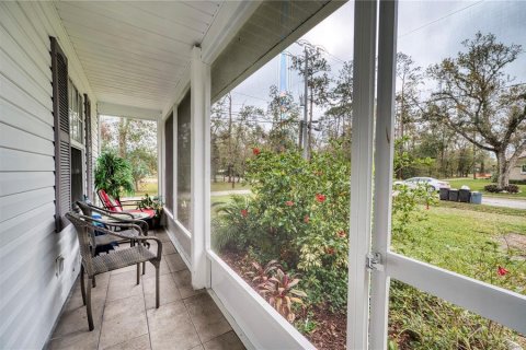 House in Sarasota, Florida 4 bedrooms, 143.81 sq.m. № 1566978 - photo 2