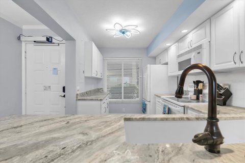 Copropriété à vendre à Saint Petersburg, Floride: 2 chambres, 82.68 m2 № 2406300 - photo 10