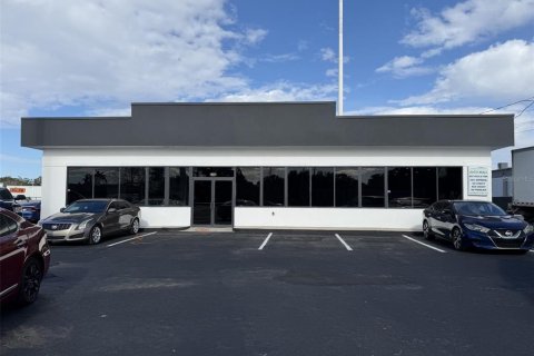 Commercial property in Orlando, Florida 163.88 sq.m. № 2144204