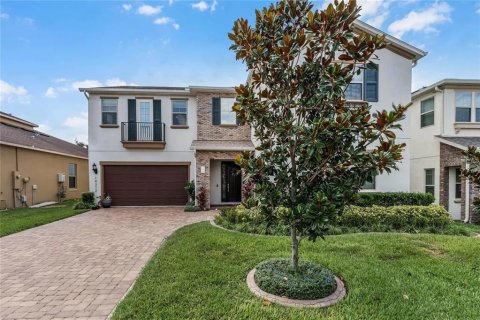 House in Winter Garden, Florida 5 bedrooms, 392.51 sq.m. № 2095250 - photo 2