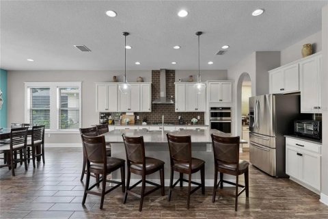 House in Winter Garden, Florida 5 bedrooms, 392.51 sq.m. № 2095250 - photo 14