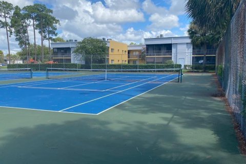 Condominio en alquiler en Orlando, Florida, 2 dormitorios, 78.6 m2 № 1583157 - foto 20