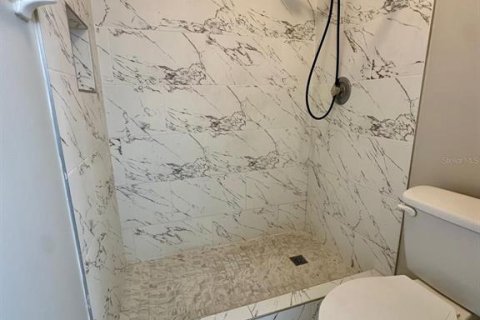 Condominio en alquiler en Orlando, Florida, 2 dormitorios, 78.6 m2 № 1583157 - foto 11
