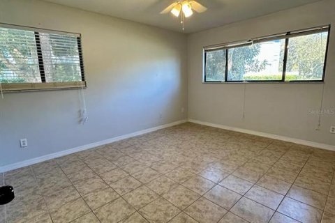 Condominio en alquiler en Orlando, Florida, 2 dormitorios, 78.6 m2 № 1583157 - foto 17