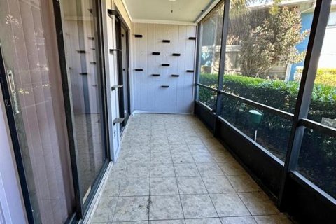 Condominio en alquiler en Orlando, Florida, 2 dormitorios, 78.6 m2 № 1583157 - foto 10