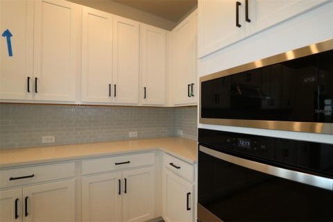 House in Parrish, Florida 4 bedrooms, 224.73 sq.m. № 1574345 - photo 3