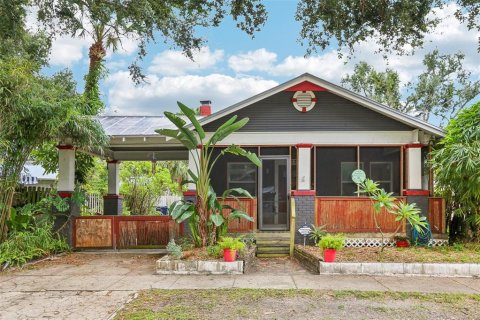 House in Tampa, Florida 2 bedrooms, 93.46 sq.m. № 1907577 - photo 1