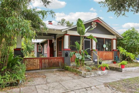 House in Tampa, Florida 2 bedrooms, 93.46 sq.m. № 1907577 - photo 3