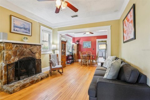 House in Tampa, Florida 2 bedrooms, 93.46 sq.m. № 1907577 - photo 13