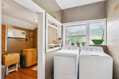 House in Tampa, Florida 2 bedrooms, 93.46 sq.m. № 1907577 - photo 24