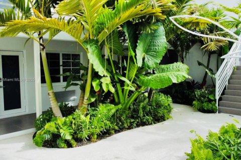 Immobilier commercial à vendre à Miami Beach, Floride № 1961871 - photo 11