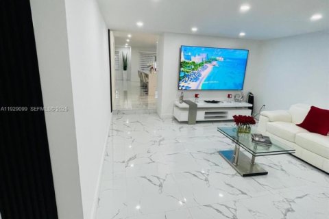 Villa ou maison à vendre à Homestead, Floride: 3 chambres, 119.47 m2 № 1987539 - photo 3