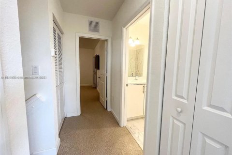 Townhouse in Florida City, Florida 4 bedrooms, 124.3 sq.m. № 1820415 - photo 30